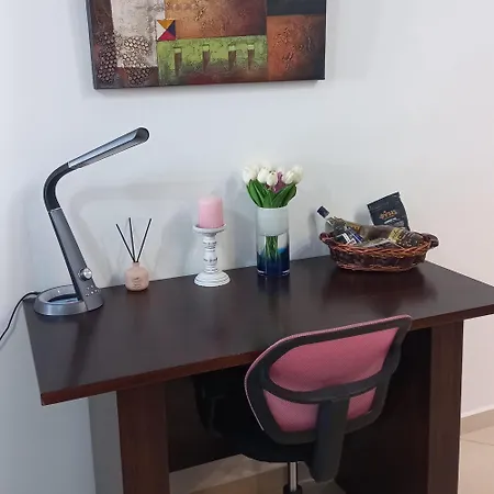 Kasti's House 2 Βρομόλιθος