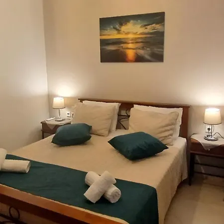 Kasti's House 2 Βρομόλιθος